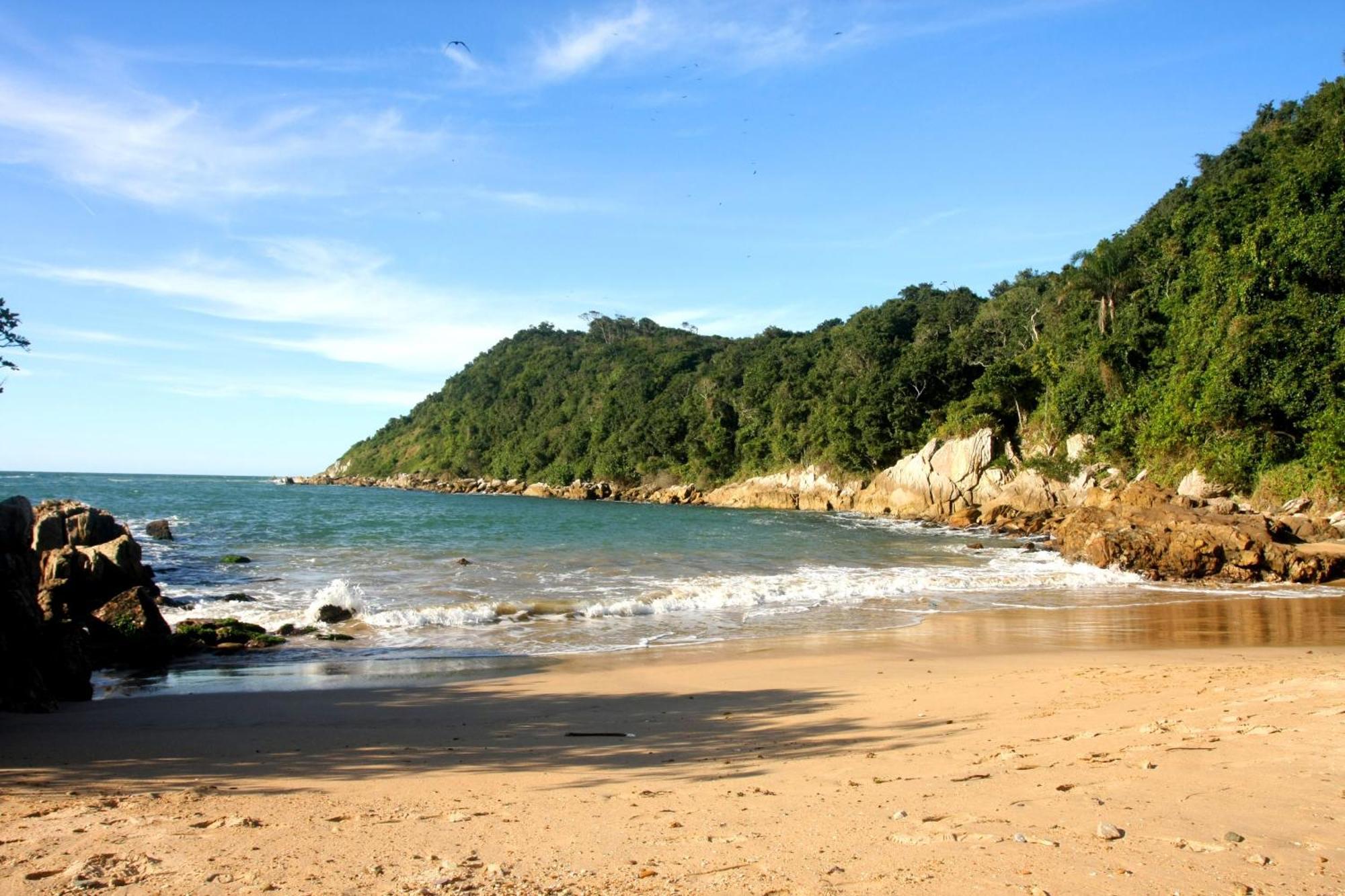 Pousada Ilha Do Itacolomi Penha  Exterior foto